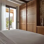 Anemelia Mykonos מלון 5*