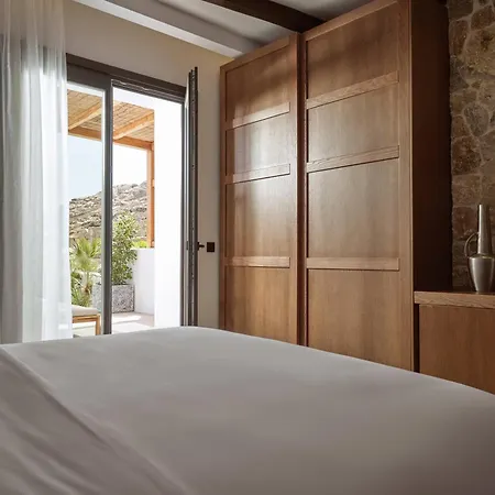 Anemelia Mykonos Hotell 5*
